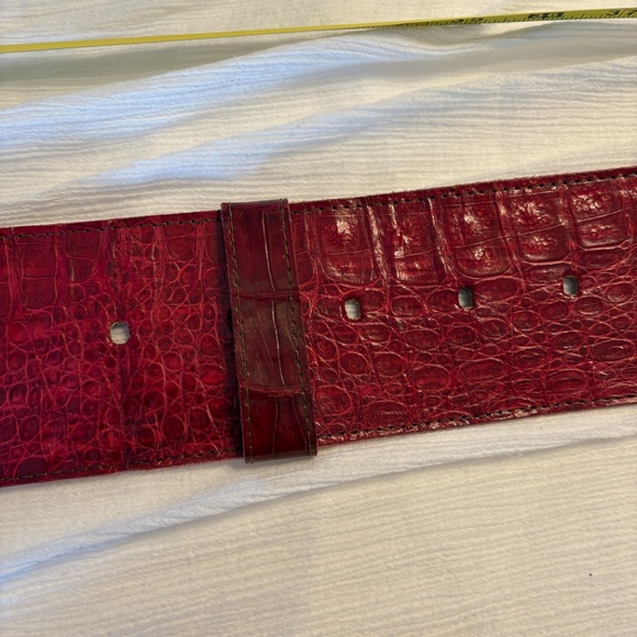 Red  Alligator Print Belt 41\